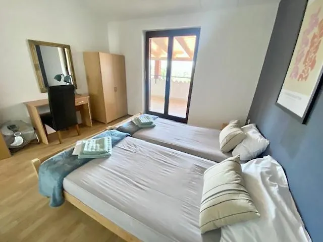 Rooftop Marina Views Apartment بولا كرواتيا